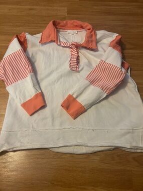 Lovely Melody White Polo Sweatshirt with Coral Accents